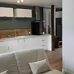Apartment T2 Cosy Et Lumineux - Idealement Situe *