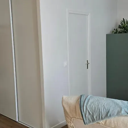 Apartment T2 Cosy Et Lumineux - Idealement Situe *